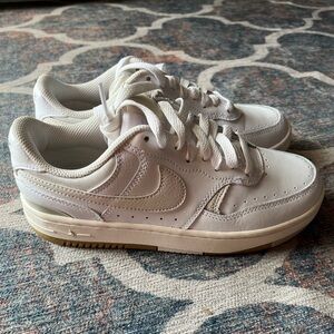 👟Nike White Sneakers, Women’s Size 6.5👟
